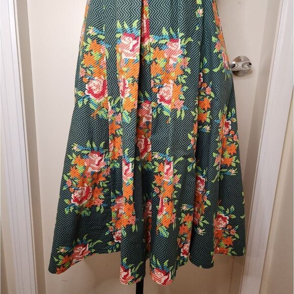 Cherry Velvet pinup dress - Picture 9 of 15